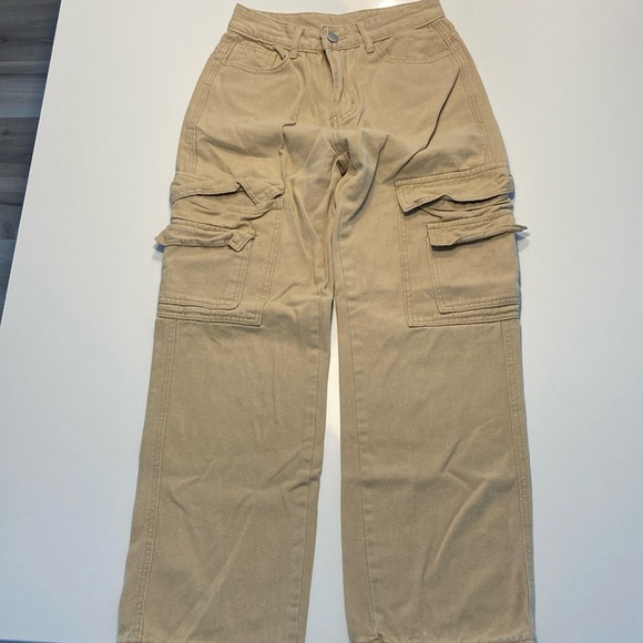 Beige cargo pants - Picture 1 of 6